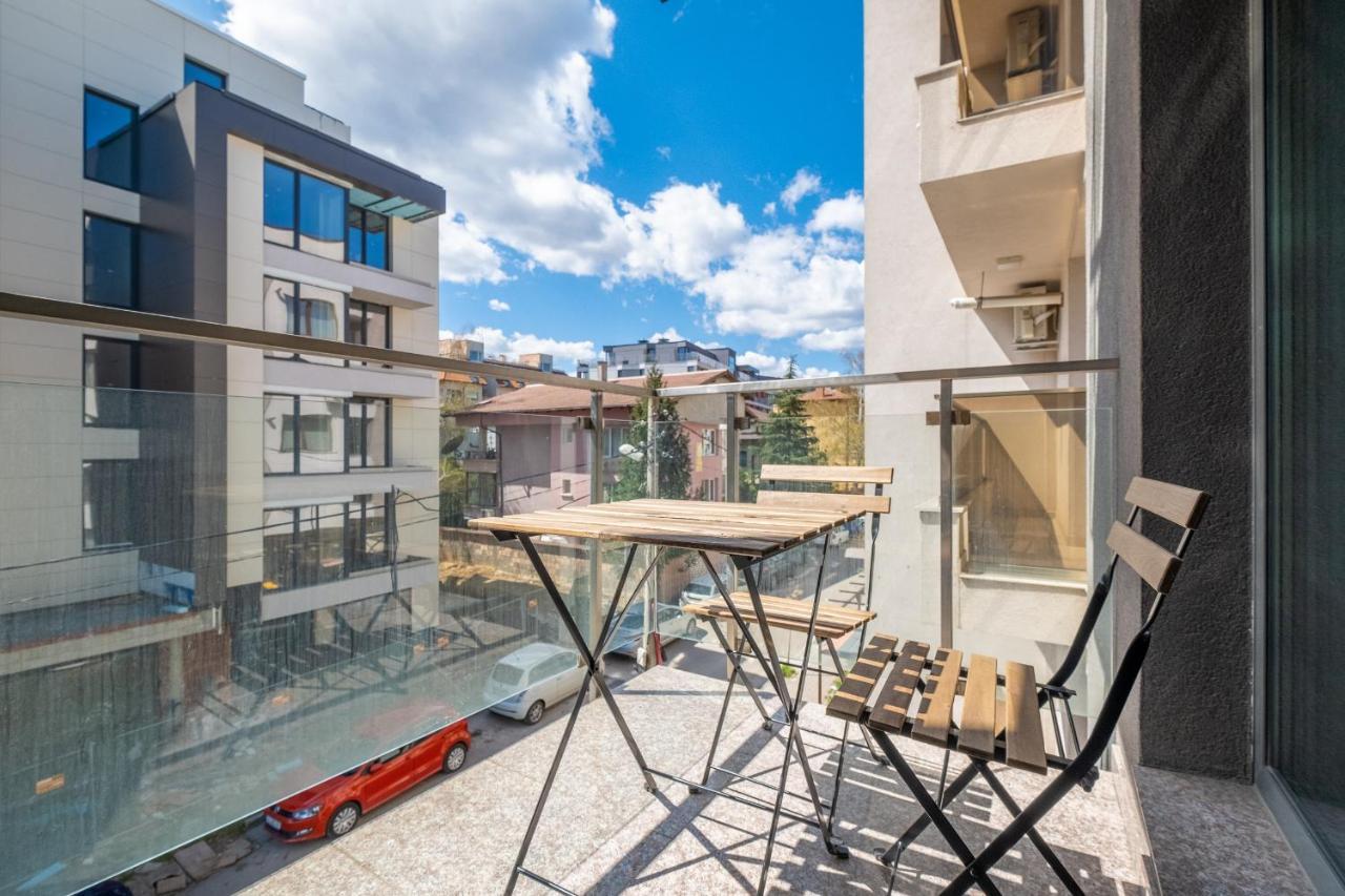Julie'S Sunny Cozy Apartment With Balcony Sofia Eksteriør billede